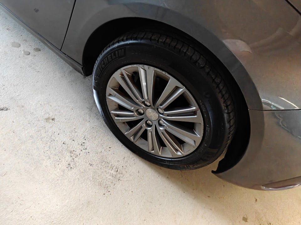 Peugeot 308 1,6 BlueHDi 120 Allure SE SW 5d