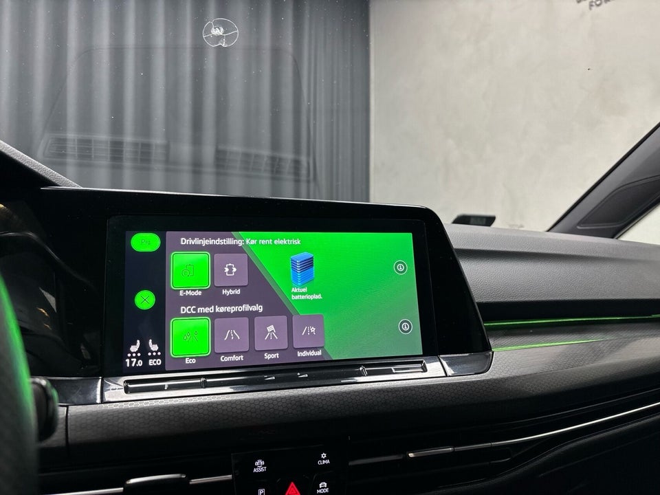 VW Golf VIII 1,4 GTE DSG 5d