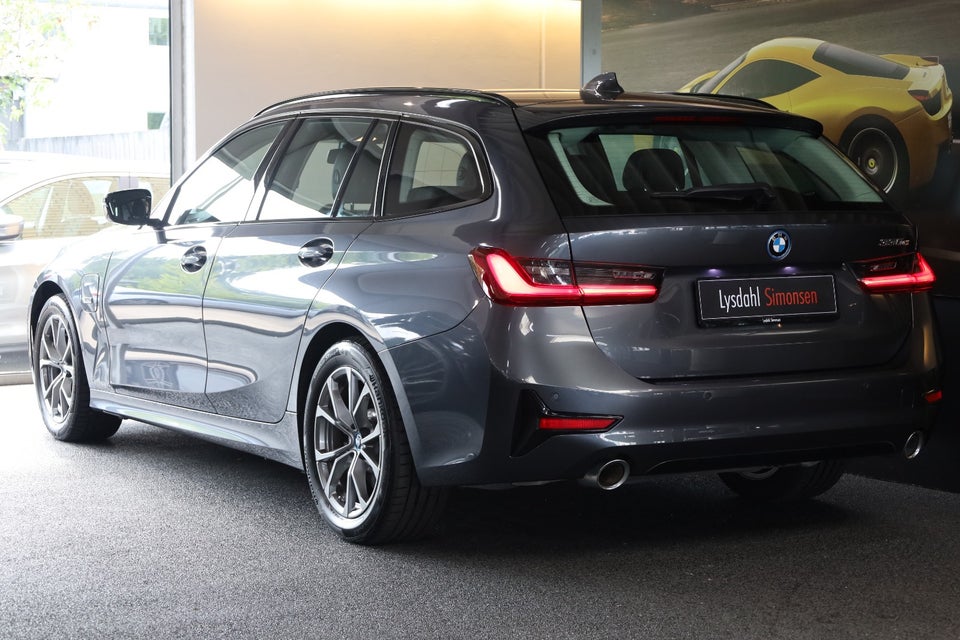 BMW 330e 2,0 Touring Sport Line aut. 5d
