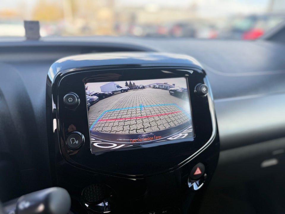 Toyota Aygo 1,0 VVT-i x-black 5d