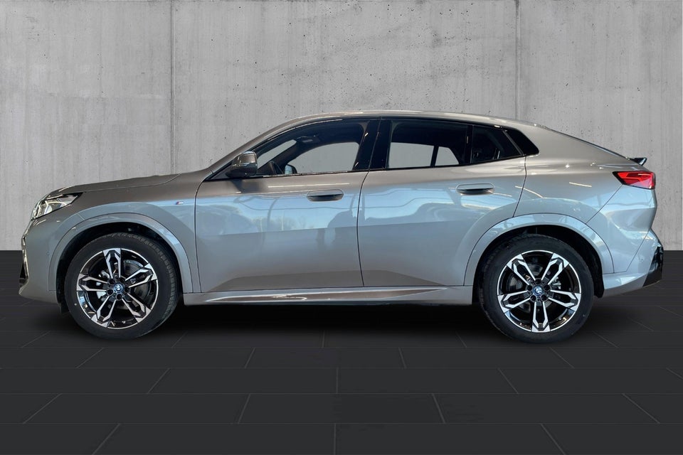 BMW iX2 eDrive20 M-Sport 5d