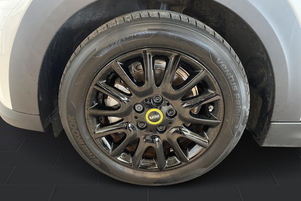 MINI Cooper SE Classic Trim 3d