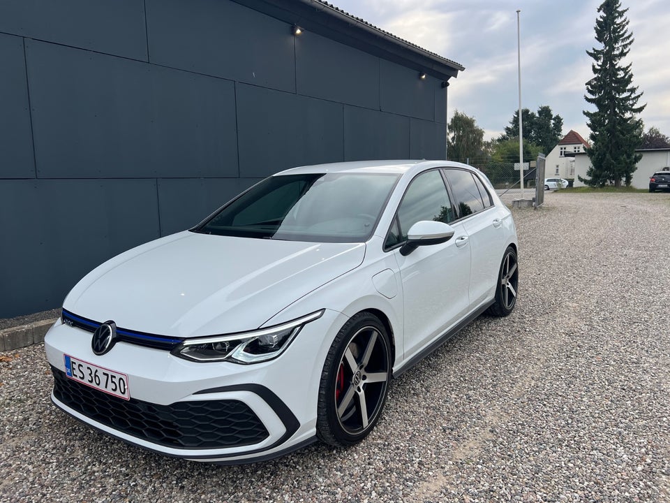VW Golf VIII 1,4 GTE DSG 5d