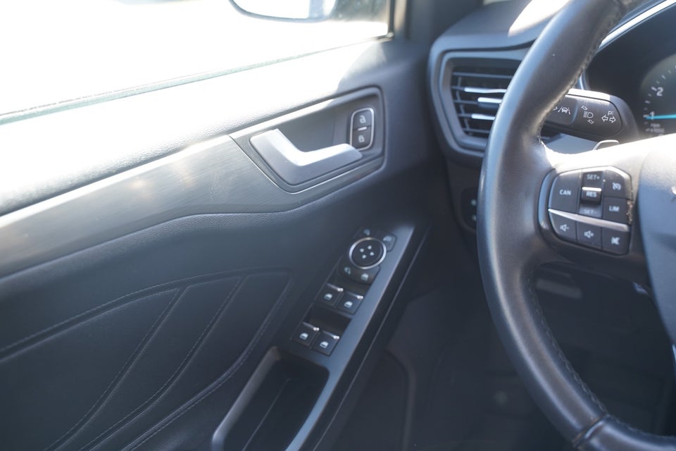 Ford Focus 1,5 EcoBoost Active Business aut. 5d