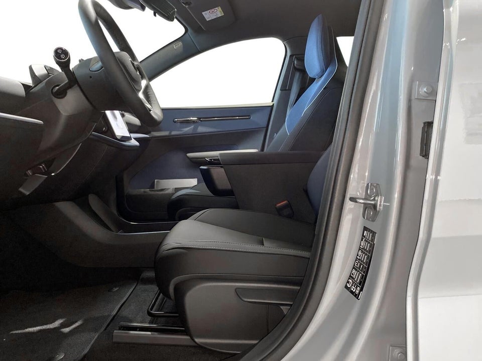 Volvo EX30 Extended Range Core 5d