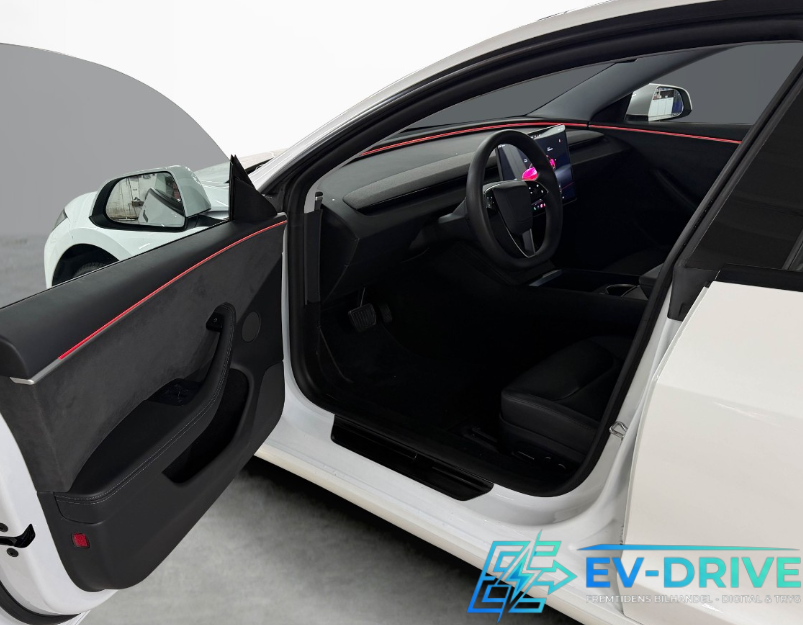 Tesla Model 3 Long Range AWD 4d