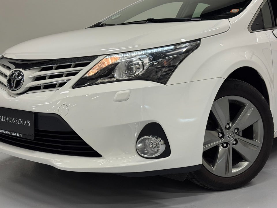 Toyota Avensis 1,6 VVT-i T2 Premium 4d