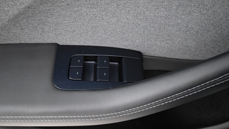 Tesla Model 3 RWD 4d