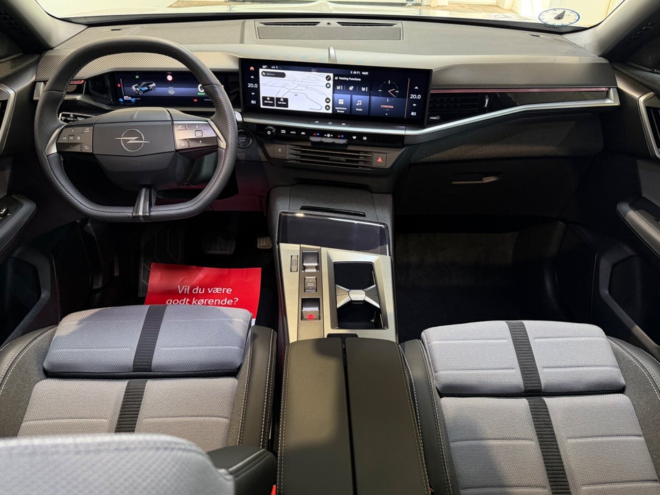 Opel Grandland-e 73 GS Sky 5d