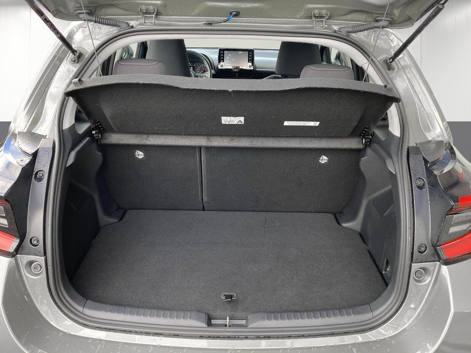 Toyota Yaris 1,5 Hybrid Active Tech e-CVT 5d