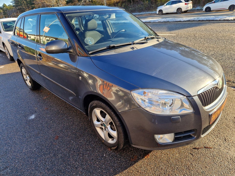 Skoda Fabia 1,6 16V Ambiente Combi aut. 5d