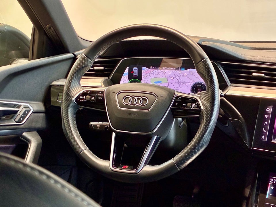 Audi e-tron 55 S-line quattro 5d