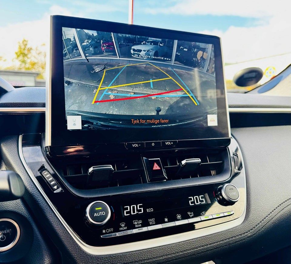 Toyota Corolla Cross 2,0 Hybrid Style CVT 5d