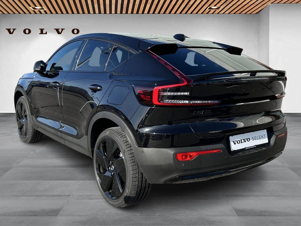 Volvo EC40 Extended Range Black Edition 5d