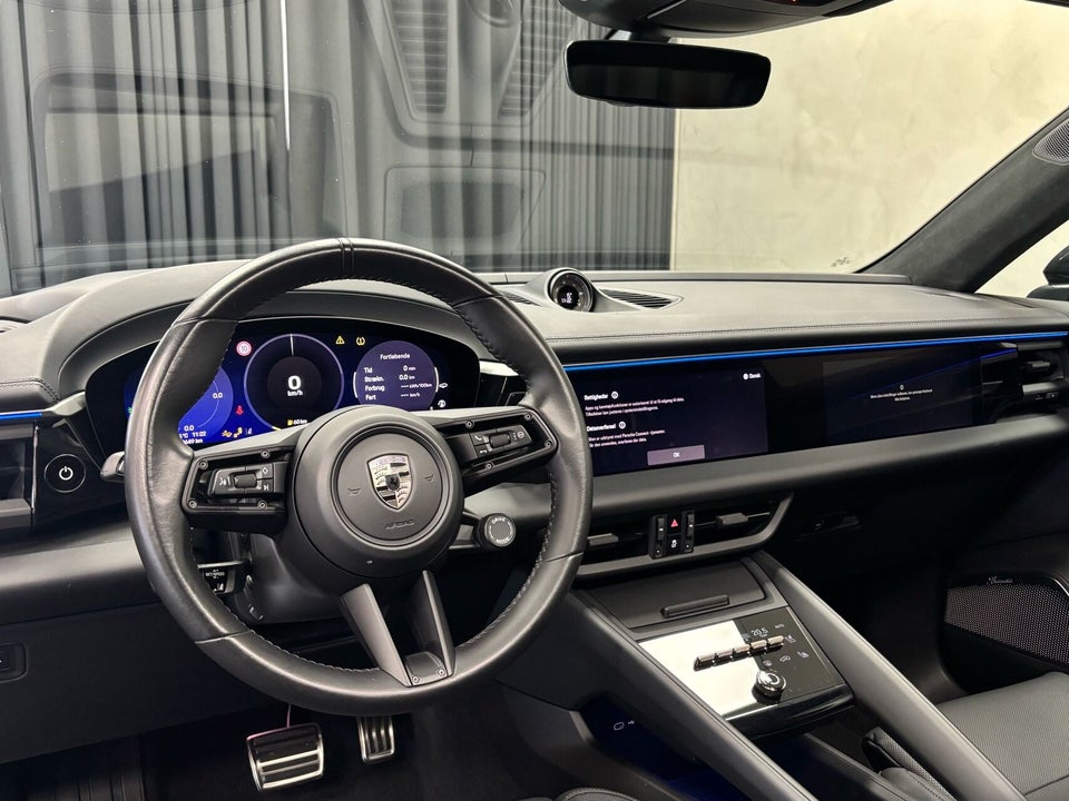 Porsche Macan Turbo 5d