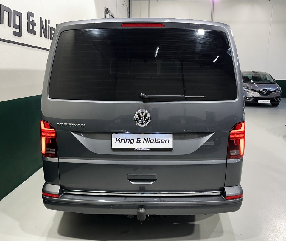 VW Multivan 2,0 TDi 199 Highline DSG kort