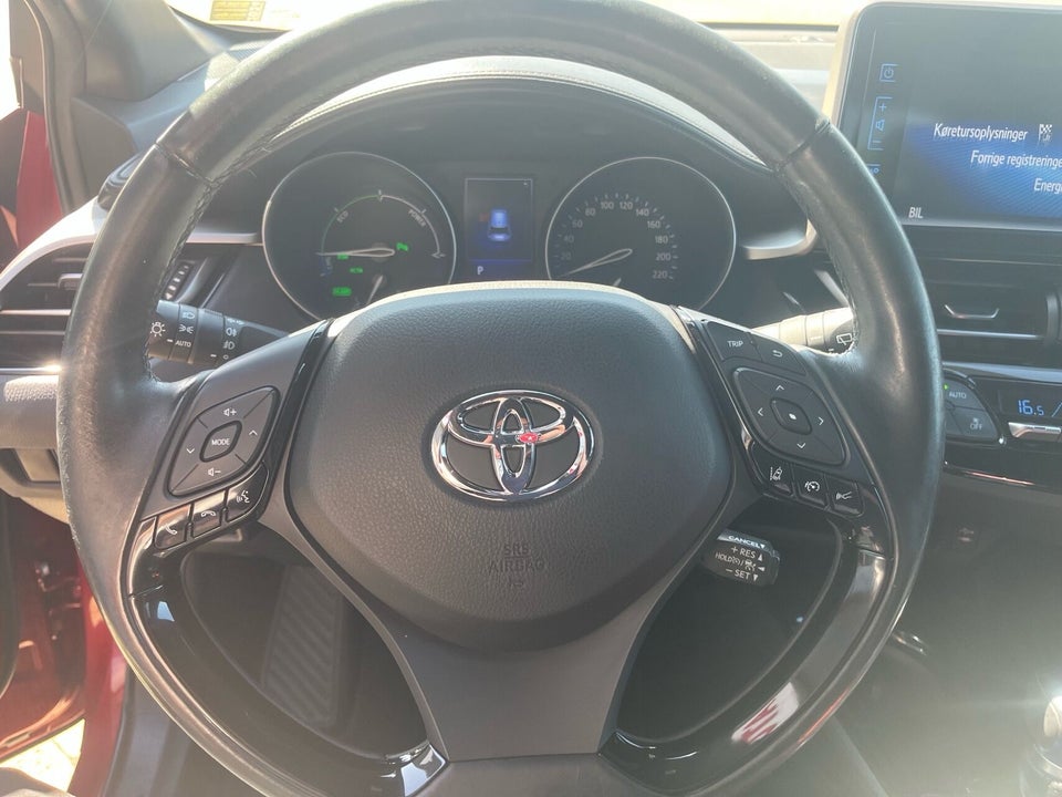 Toyota C-HR 1,8 Hybrid Premium Selected CVT 5d