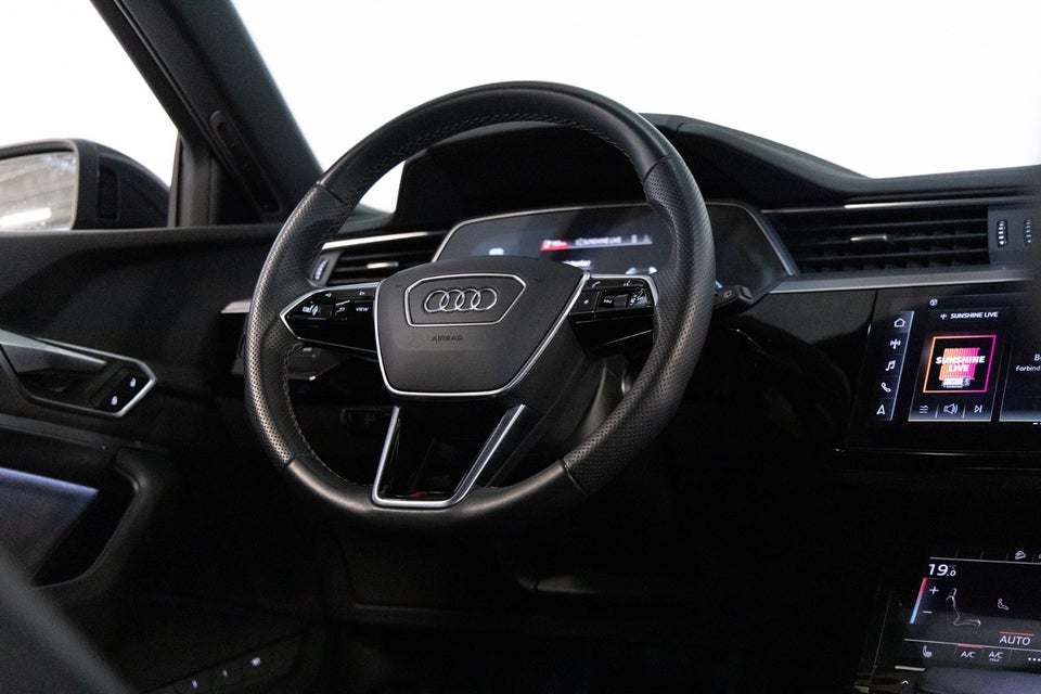 Audi e-tron 55 S-line quattro 5d