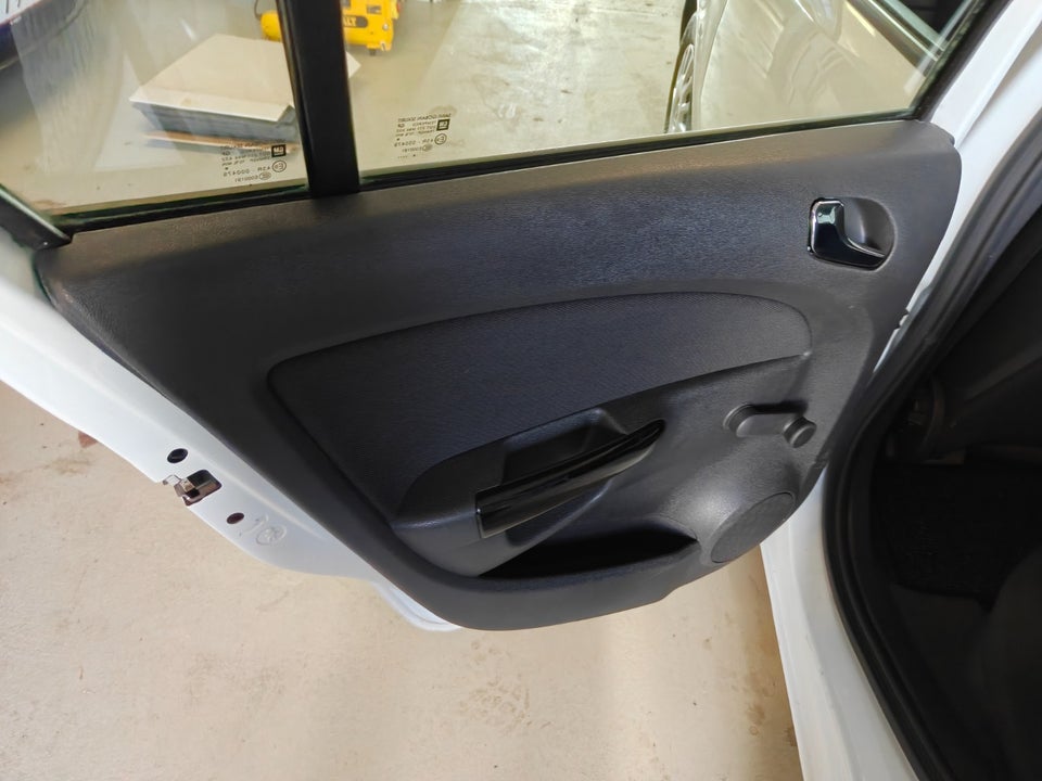 Opel Corsa 1,2 16V Cool 5d