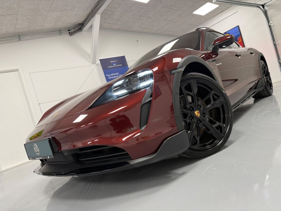 Porsche Taycan 4 Performance+ Cross Turismo 5d