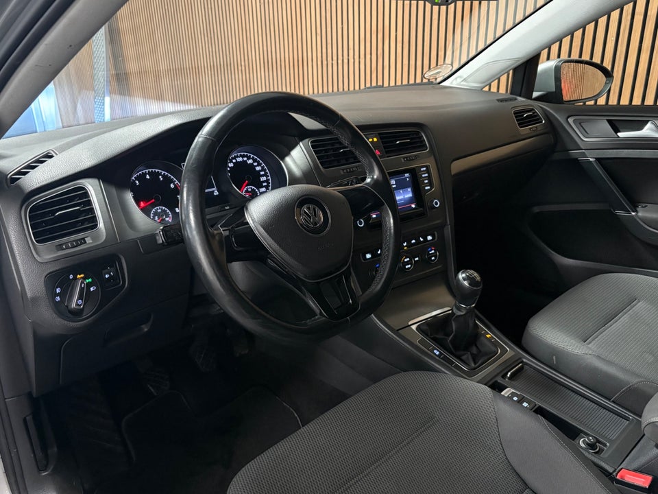 VW Golf VII 1,4 TSi 122 Comfortline BMT 5d