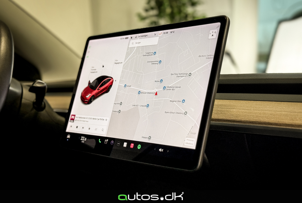 Tesla Model 3 Long Range AWD 4d