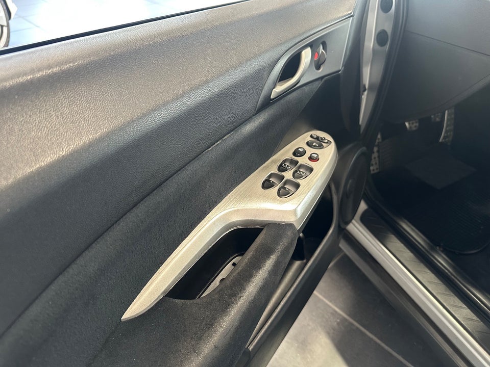 Honda Civic 1,8 Sport 5d