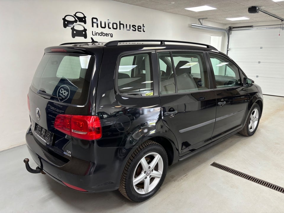 VW Touran 1,6 TDi 105 Trendline BMT 5d