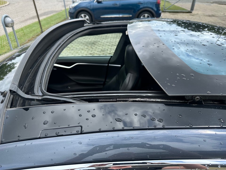 Tesla Model S P85D 5d