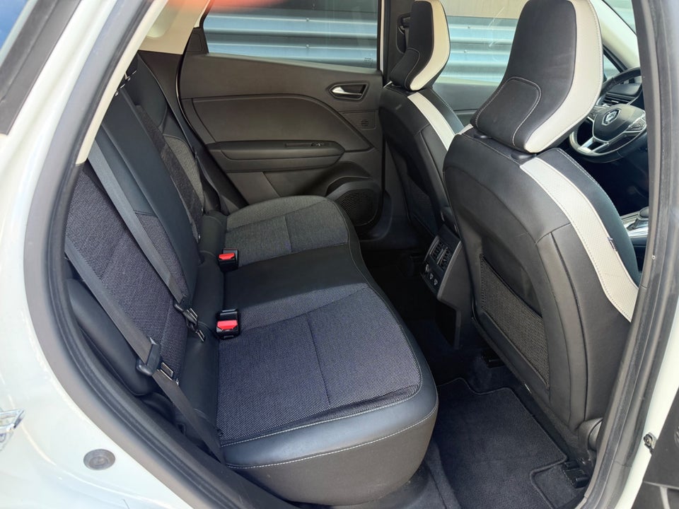 Renault Captur 1,6 E-Tech Intens 5d