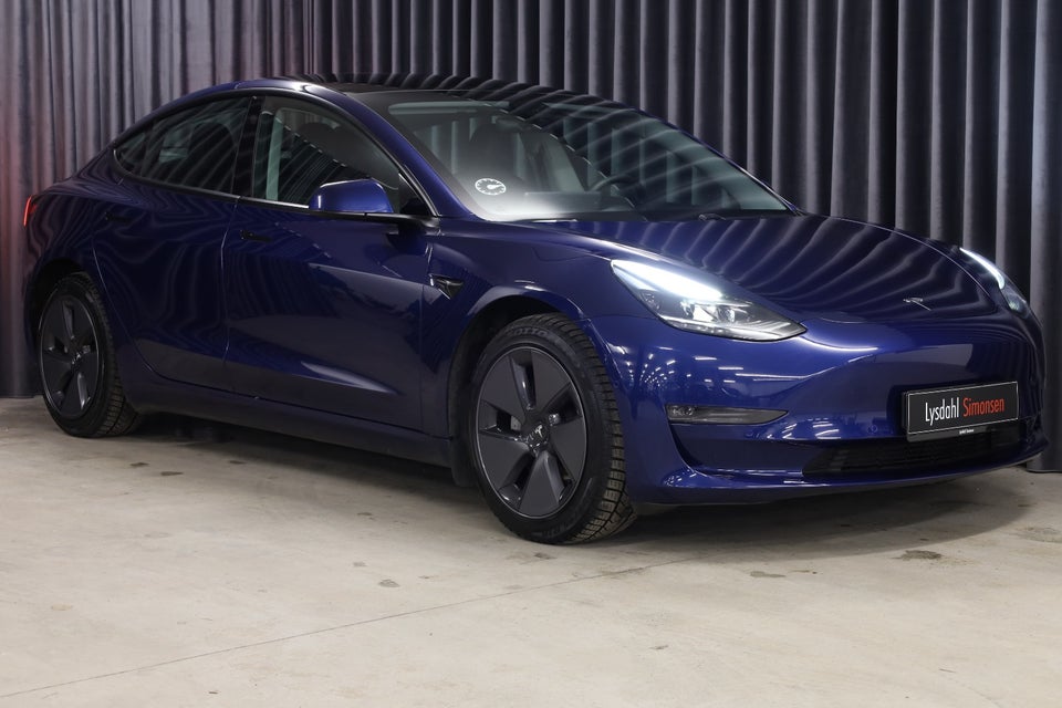 Tesla Model 3 Long Range AWD 4d