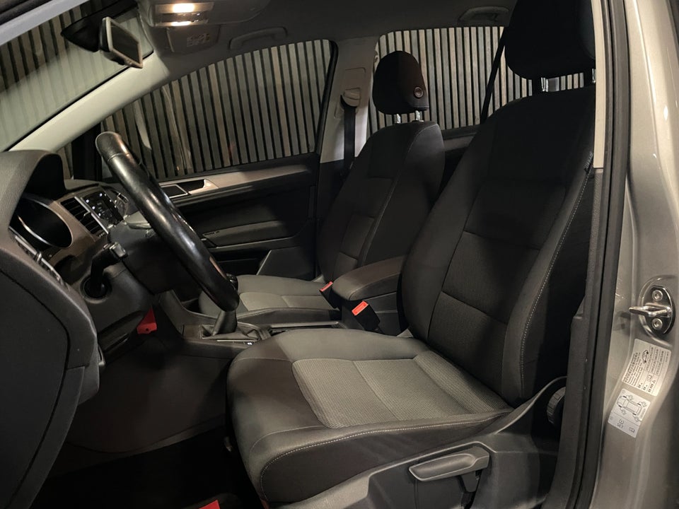 VW Golf Sportsvan 1,6 TDi 110 Comfortline BMT 5d