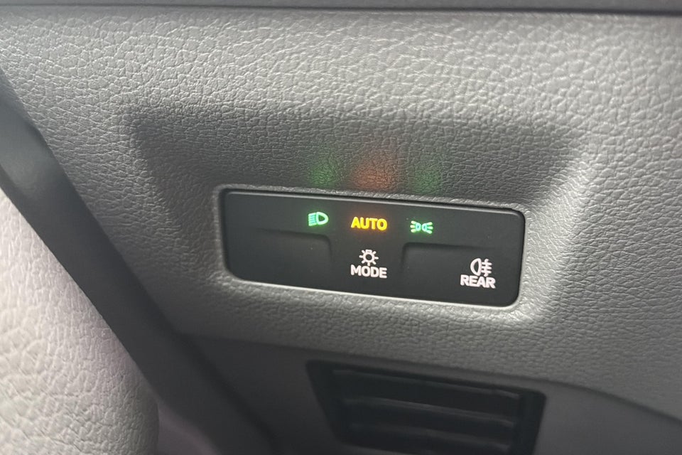 VW Crafter 35 2,0 TDi 177 Kassevogn L3H2 aut.