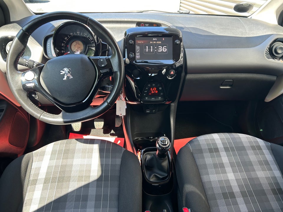 Peugeot 108 1,0 e-VTi 72 Prestige Pack 5d