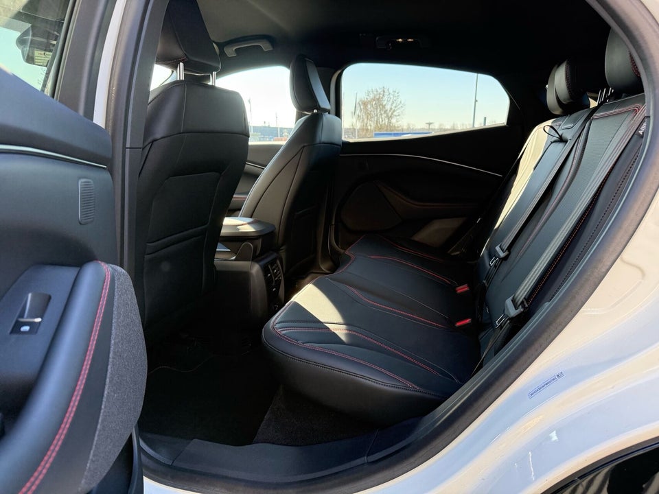 Ford Mustang Mach-E 91 Premium Extended Range AWD 5d