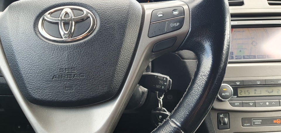 Toyota Avensis 2,0 D-4D T2 stc. 5d