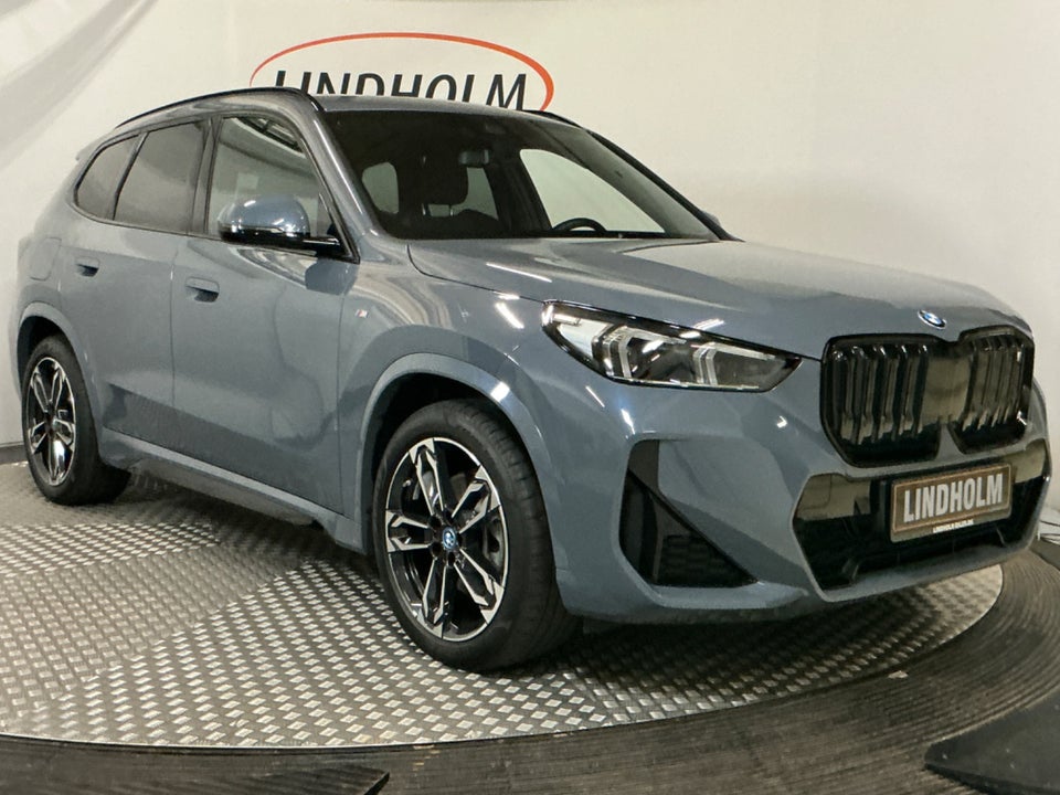 BMW iX1 xDrive30 M-Sport 5d