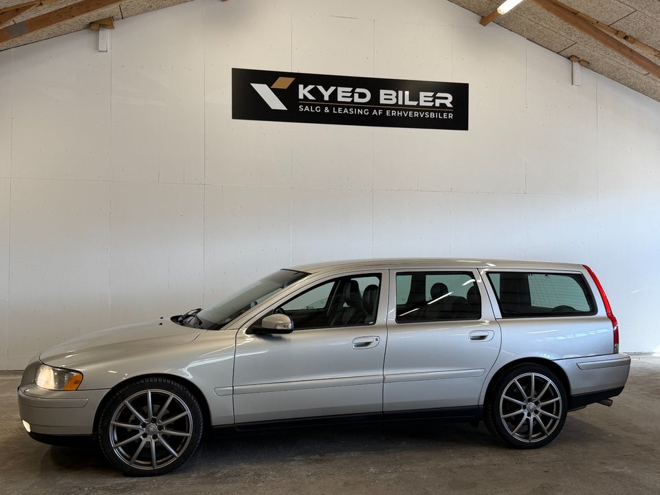 Volvo V70 2,4 170 Classic Momentum 5d