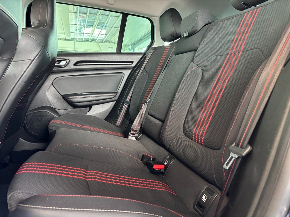 Renault Megane IV 1,6 E-Tech R.S. Line Sport Tourer 5d