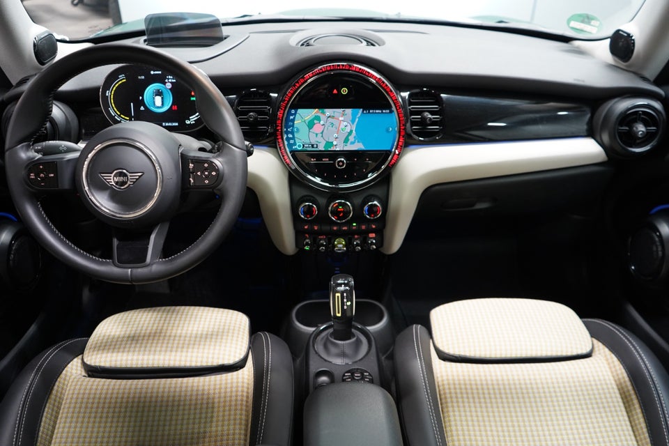 MINI Cooper SE Classic Trim 3d