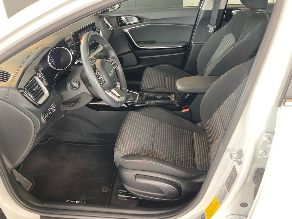 Kia Ceed 1,6 PHEV Prestige SW DCT 5d