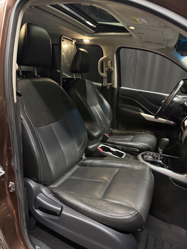 Nissan Navara 2,3 dCi 190 Db.Kab Tekna aut. 4d