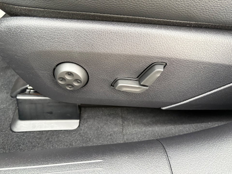 Mercedes EQE350 Electric Art 4d