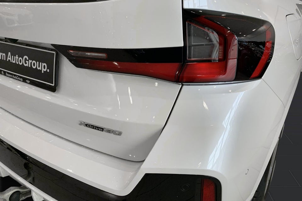 BMW iX1 xDrive30 M-Sport 5d