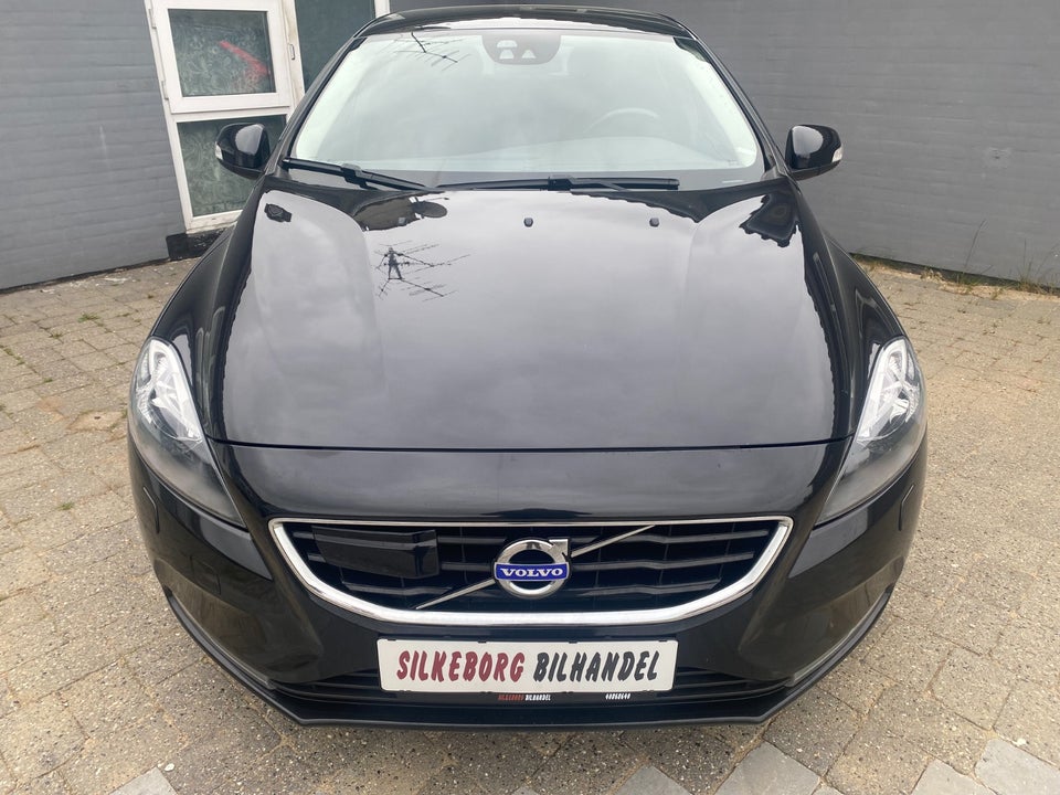 Volvo V40 2,0 D4 190 R-Design Drive-E 5d