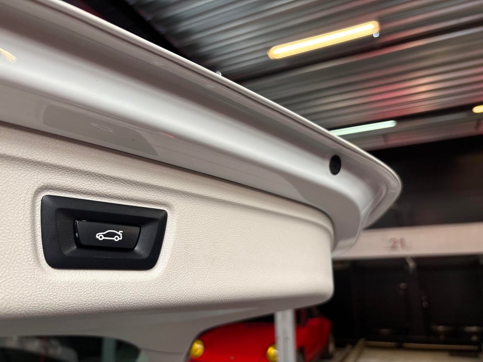 BMW 330e 2,0 Touring aut. 5d