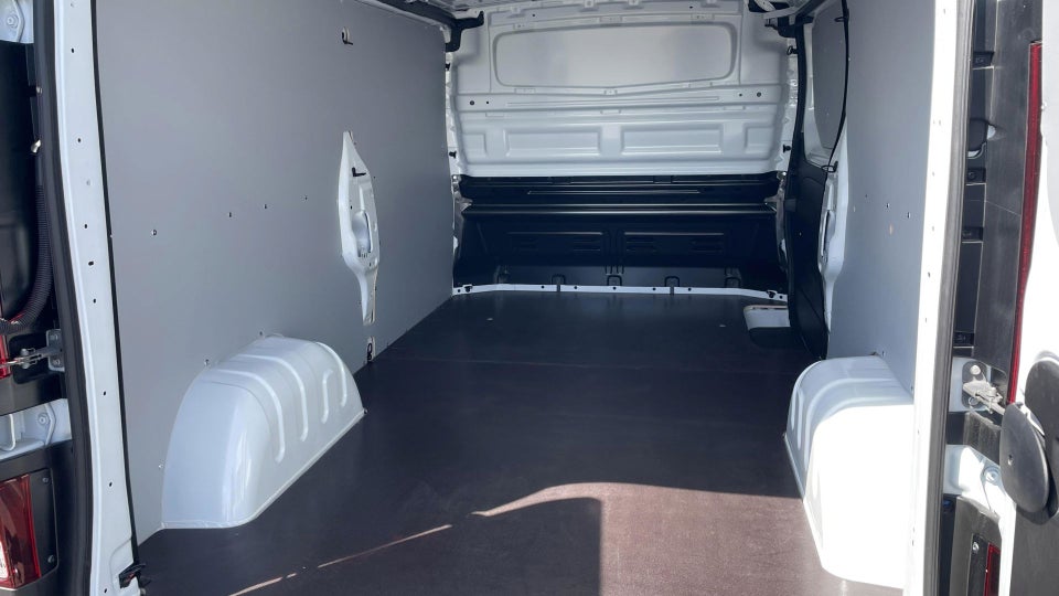 Renault Trafic 2,0 dCi 130 L2H1 Tekno