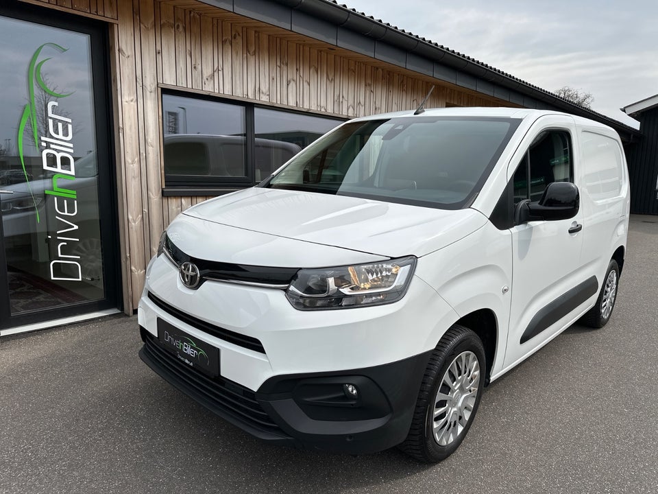Toyota ProAce City 1,2 T 110 Medium Comfort 5d