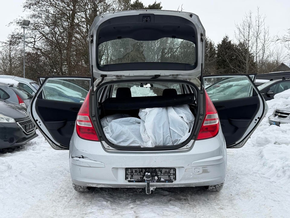 Hyundai i30 1,4 CVVT 109 Classic 5d