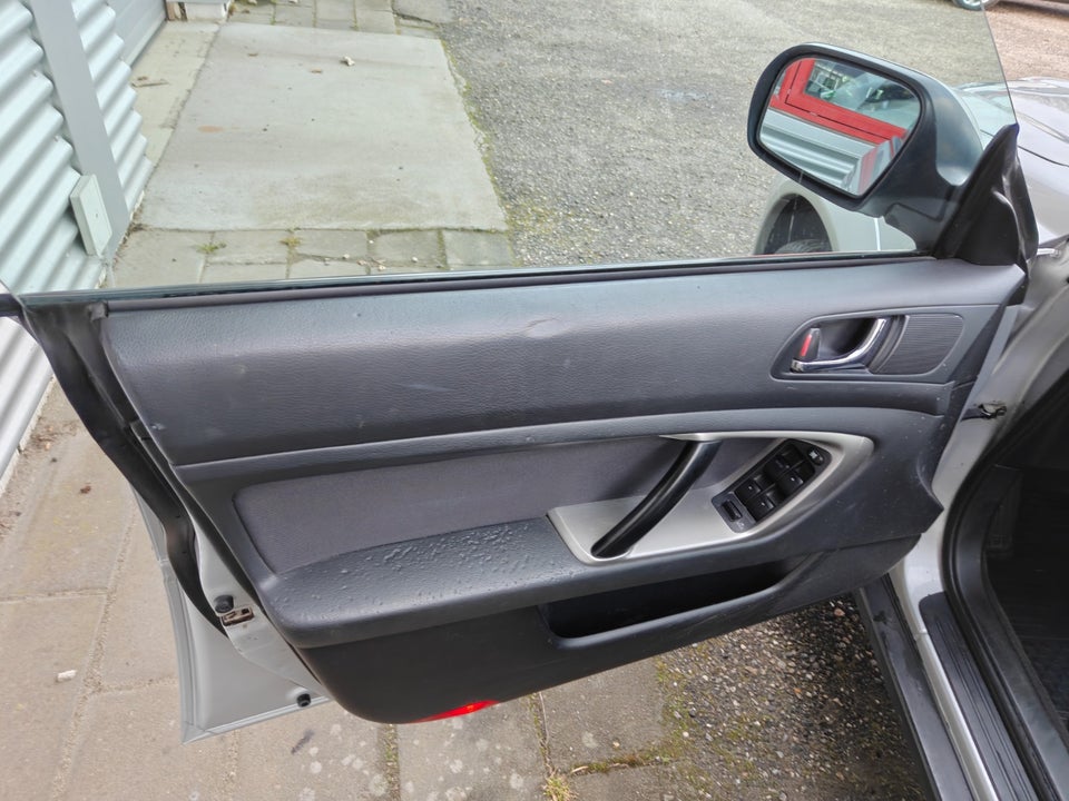 Subaru Outback 2,5i  5d